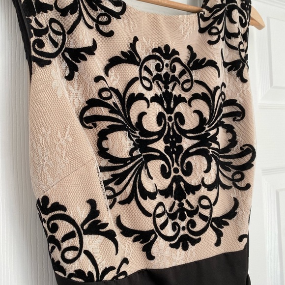 Elegant formal dress. - Picture 2 of 4